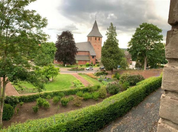 Burg Wassenberg Hotell Eksteriør bilde